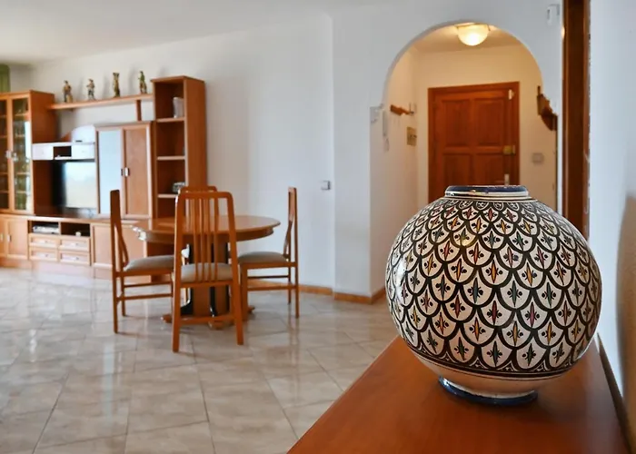 1st Line Sea View - Plaza Appartement *