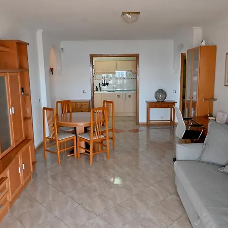 1st Line Sea View - Plaza